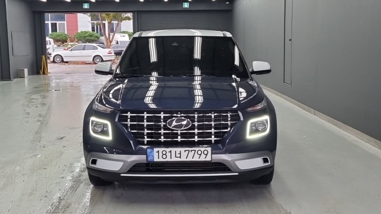 Hyundai Venue 2021 thumb 3