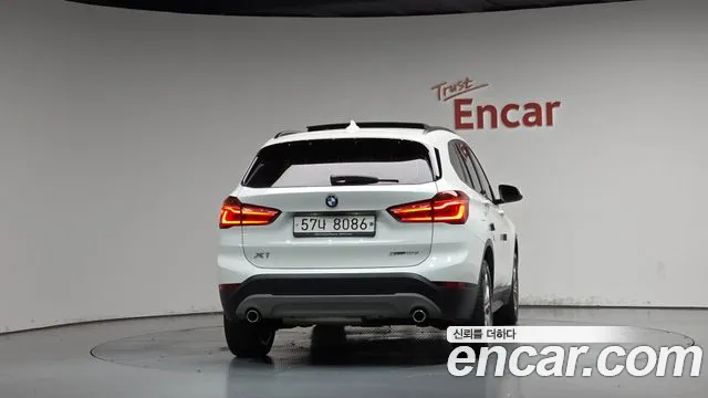 BMW X1 2019 thumb 3