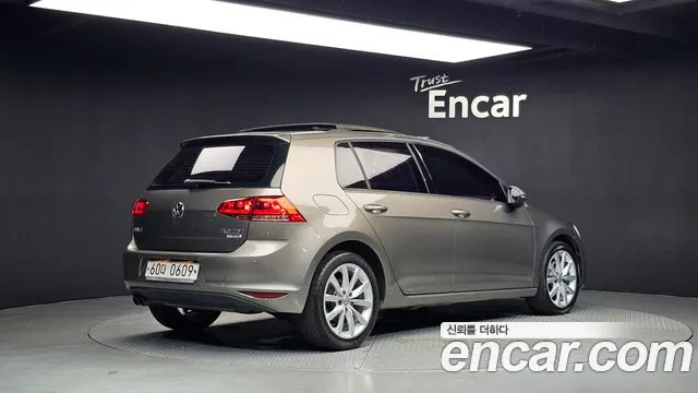 Volkswagen Golf Sportsvan 2016 thumb 2