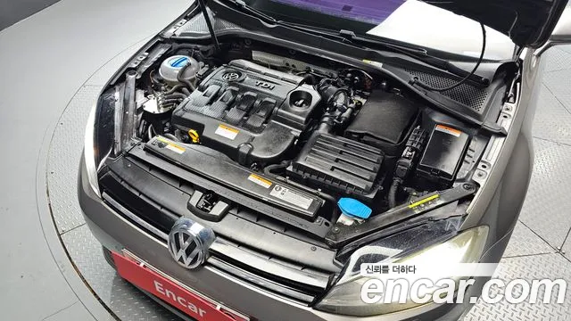 Volkswagen Golf Sportsvan 2016 thumb 6