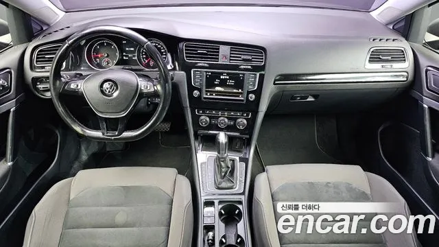 Volkswagen Golf Sportsvan 2016 thumb 7