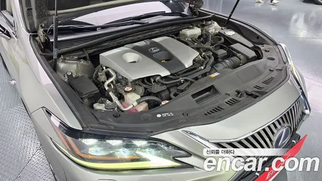 Lexus ES 2019 thumb 6