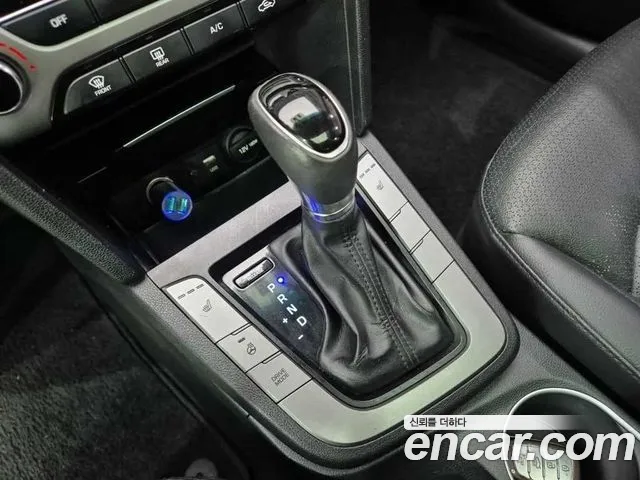 Hyundai Avante 2016 thumb 7