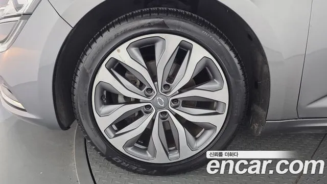 Renault-KoreaSamsung Megane 2016 thumb 5