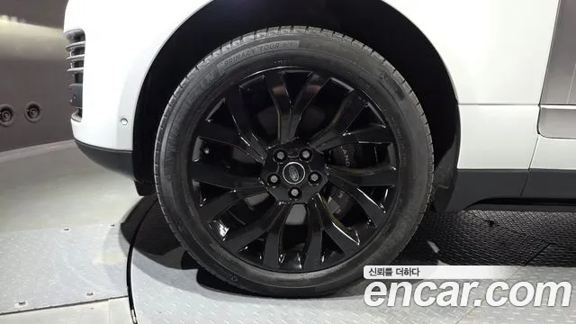 Land Rover Range Rover 2019 thumb 5