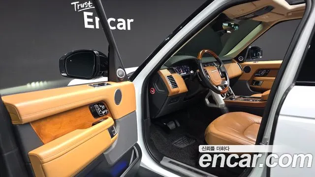 Land Rover Range Rover 2019 thumb 10