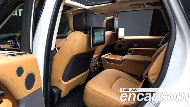 Land Rover Range Rover 2019 thumb 11