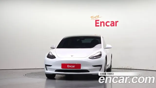 Tesla Model 3 2020 thumb 3