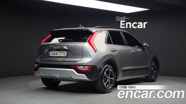 Kia Niro 2022 thumb 2