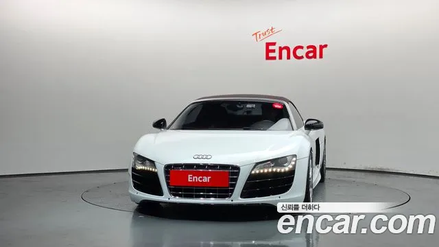 Audi R8 2012 thumb 3