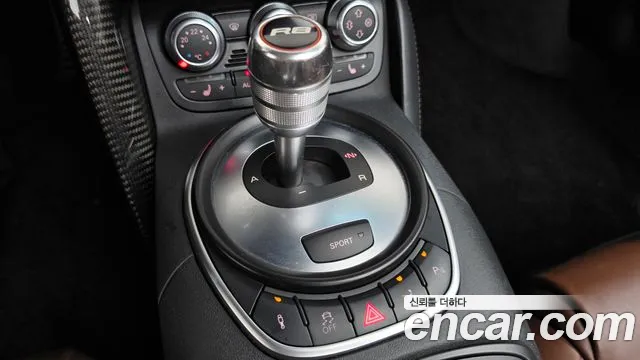 Audi R8 2012 thumb 9