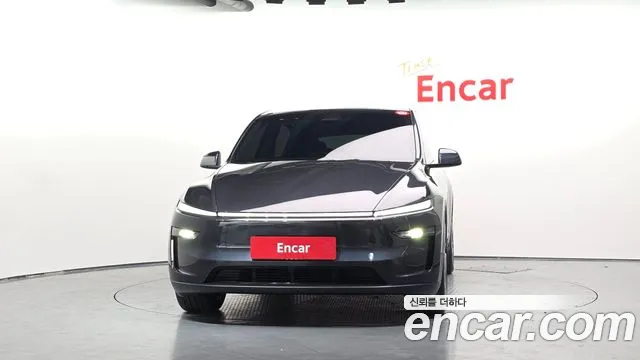 Tesla Model Y 2025 thumb 3