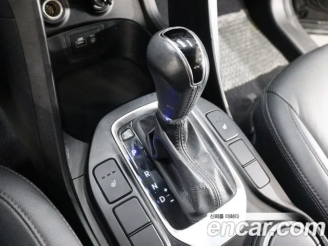 Hyundai Santa Fe 2015 thumb 9