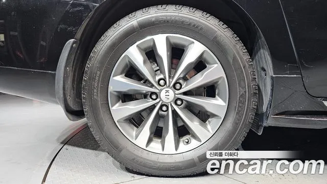 Kia Carnival 2016 thumb 5