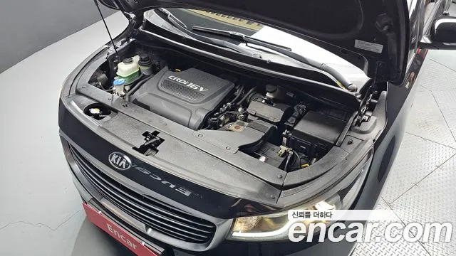 Kia Carnival 2016 thumb 6