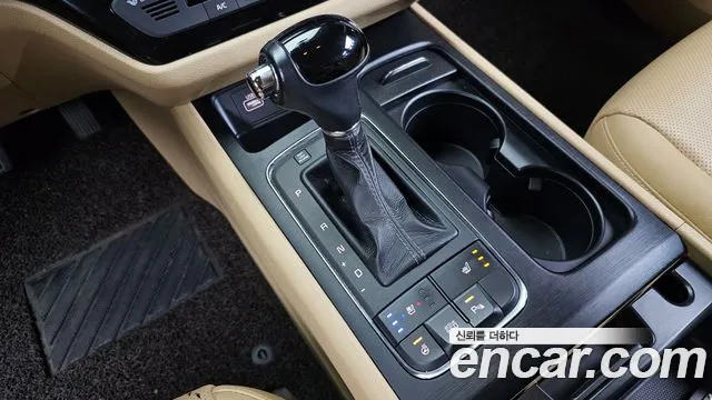 Kia Carnival 2016 thumb 9