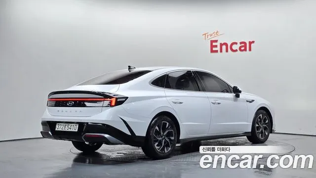 Hyundai Sonata 2023 thumb 2