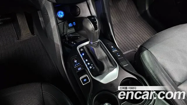 Hyundai Santa Fe 2015 thumb 8