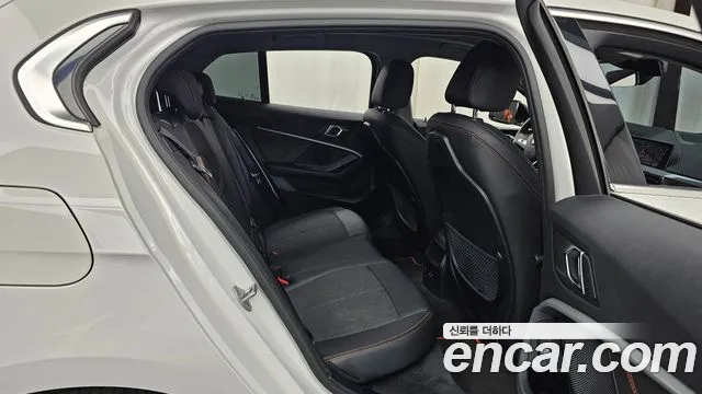 BMW 1-Series 2021 thumb 11