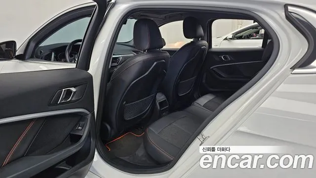 BMW 1-Series 2021 thumb 12