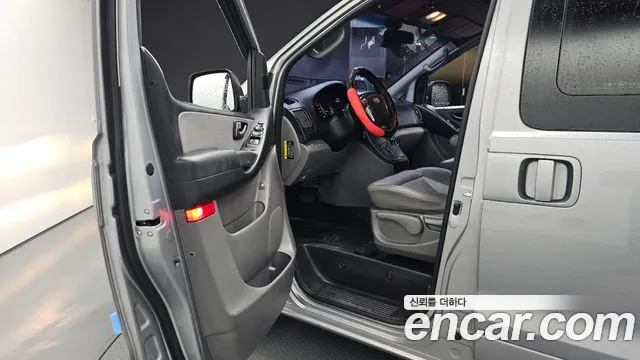 Hyundai Starex 2016 thumb 10