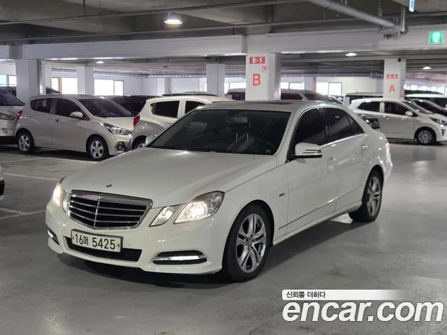 Mercedes-Benz E-Класс 2011 thumb 2