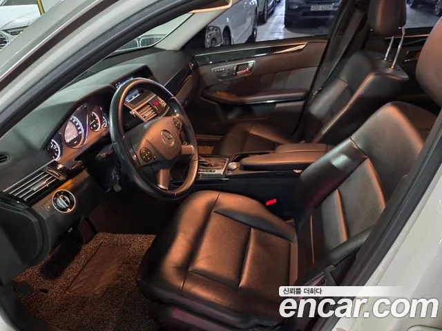 Mercedes-Benz E-Класс 2011 thumb 5