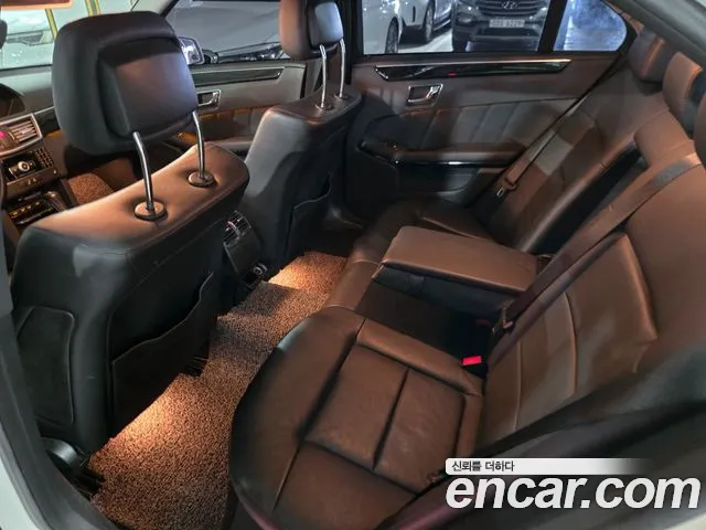Mercedes-Benz E-Класс 2011 thumb 6