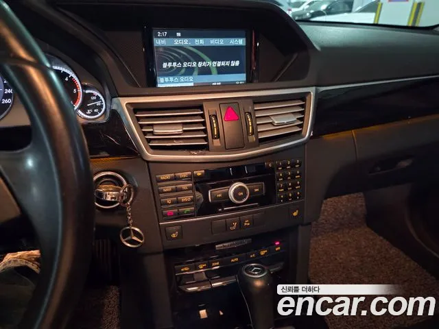 Mercedes-Benz E-Класс 2011 thumb 8