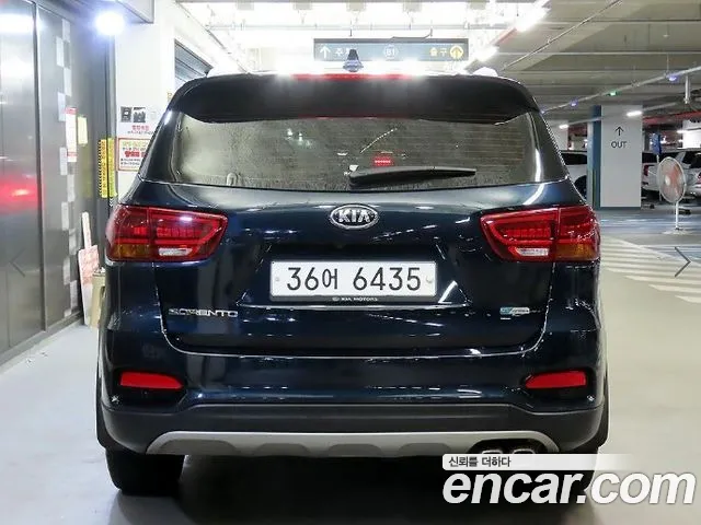 Kia Sorento 2017 thumb 5