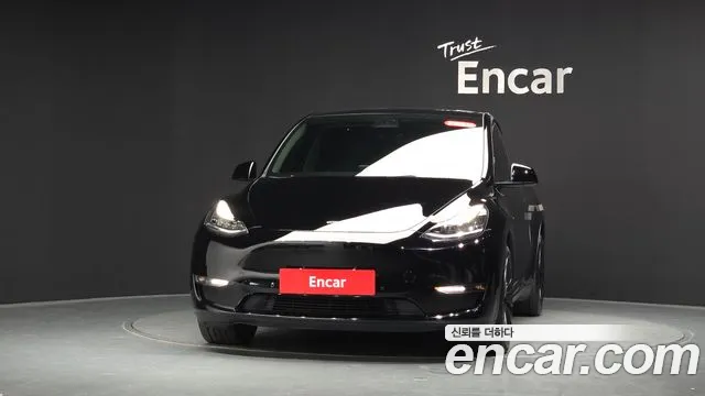 Tesla Model Y 2022 thumb 2