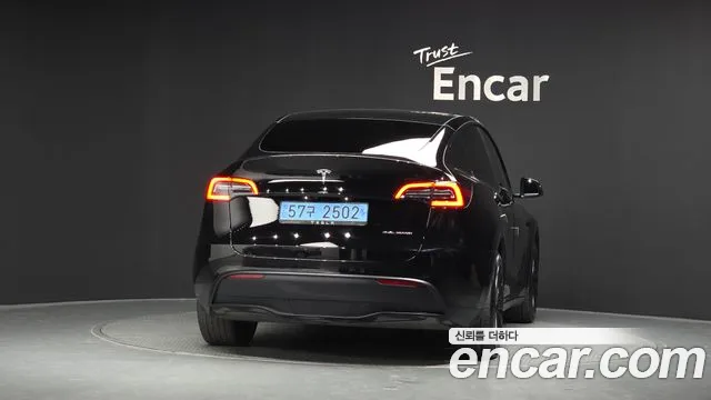 Tesla Model Y 2022 thumb 3