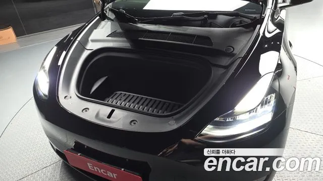 Tesla Model Y 2022 thumb 5