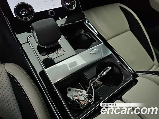 Land Rover Range Rover Velar 2022 thumb 8
