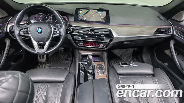 BMW 5-Series 2018 thumb 6