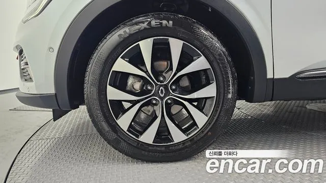Renault-KoreaSamsung Arkana 2021 thumb 5