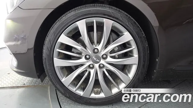 Genesis G80 2017 thumb 5