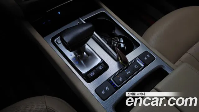 Genesis G80 2017 thumb 9