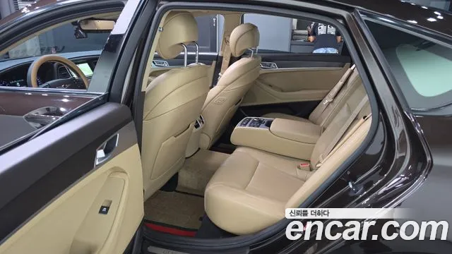 Genesis G80 2017 thumb 11