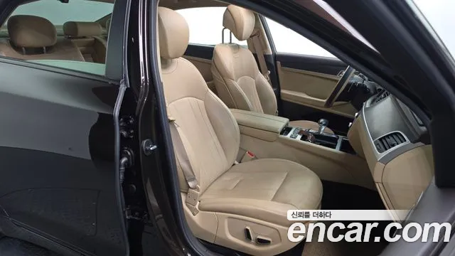 Genesis G80 2017 thumb 12