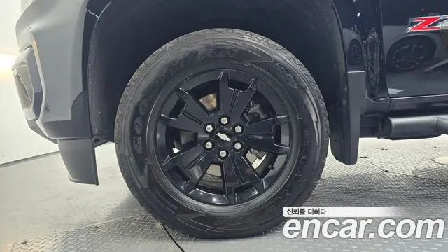 ChevroletGMDaewoo Colorado 2022 thumb 4