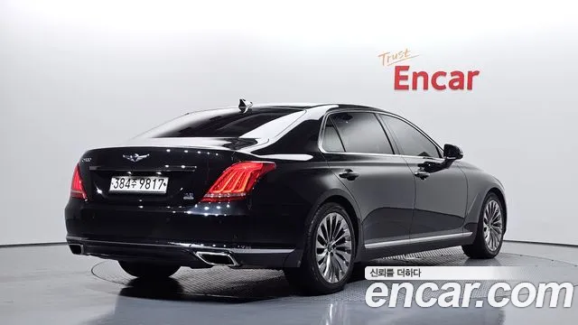 Genesis G90 2018 thumb 2
