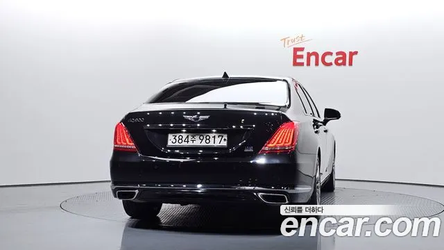 Genesis G90 2018 thumb 4