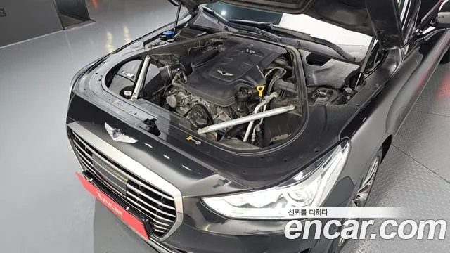 Genesis G90 2018 thumb 6