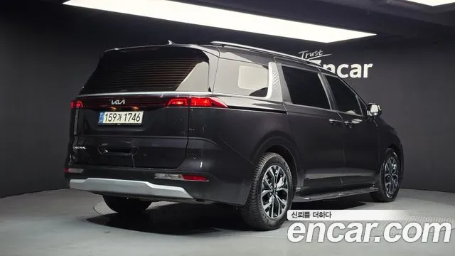 Kia Carnival 2022 thumb 2