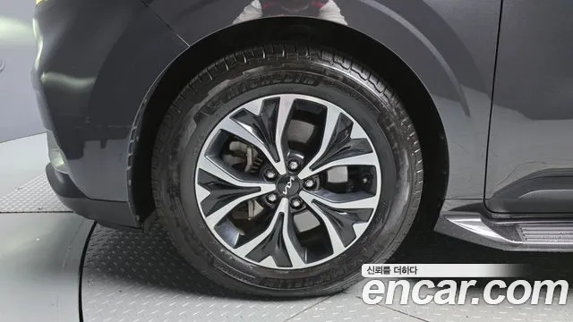 Kia Carnival 2022 thumb 5