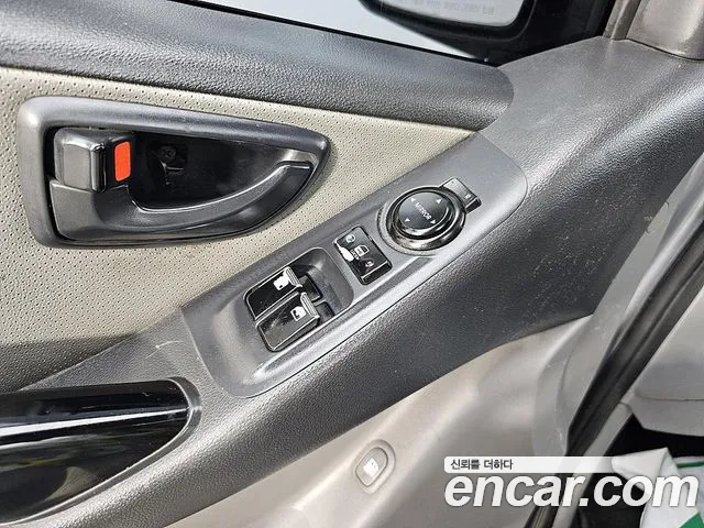 Hyundai Starex 2015 thumb 9