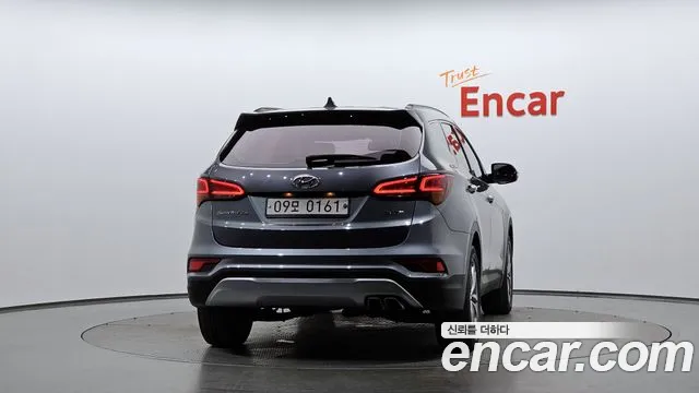Hyundai Santa Fe 2017 thumb 4