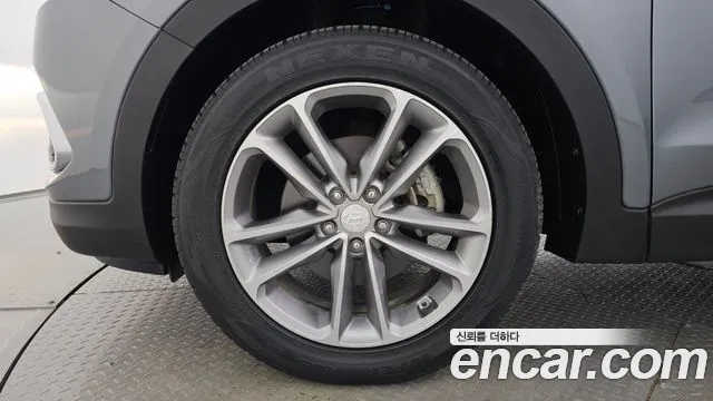 Hyundai Santa Fe 2017 thumb 5