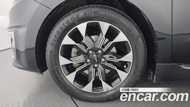 Kia Carnival 2016 thumb 5
